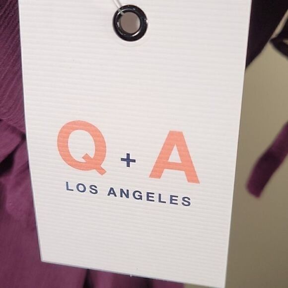 Q & A Los Angeles Pleated Plum Blouse Sz XS - Picture 8 of 11